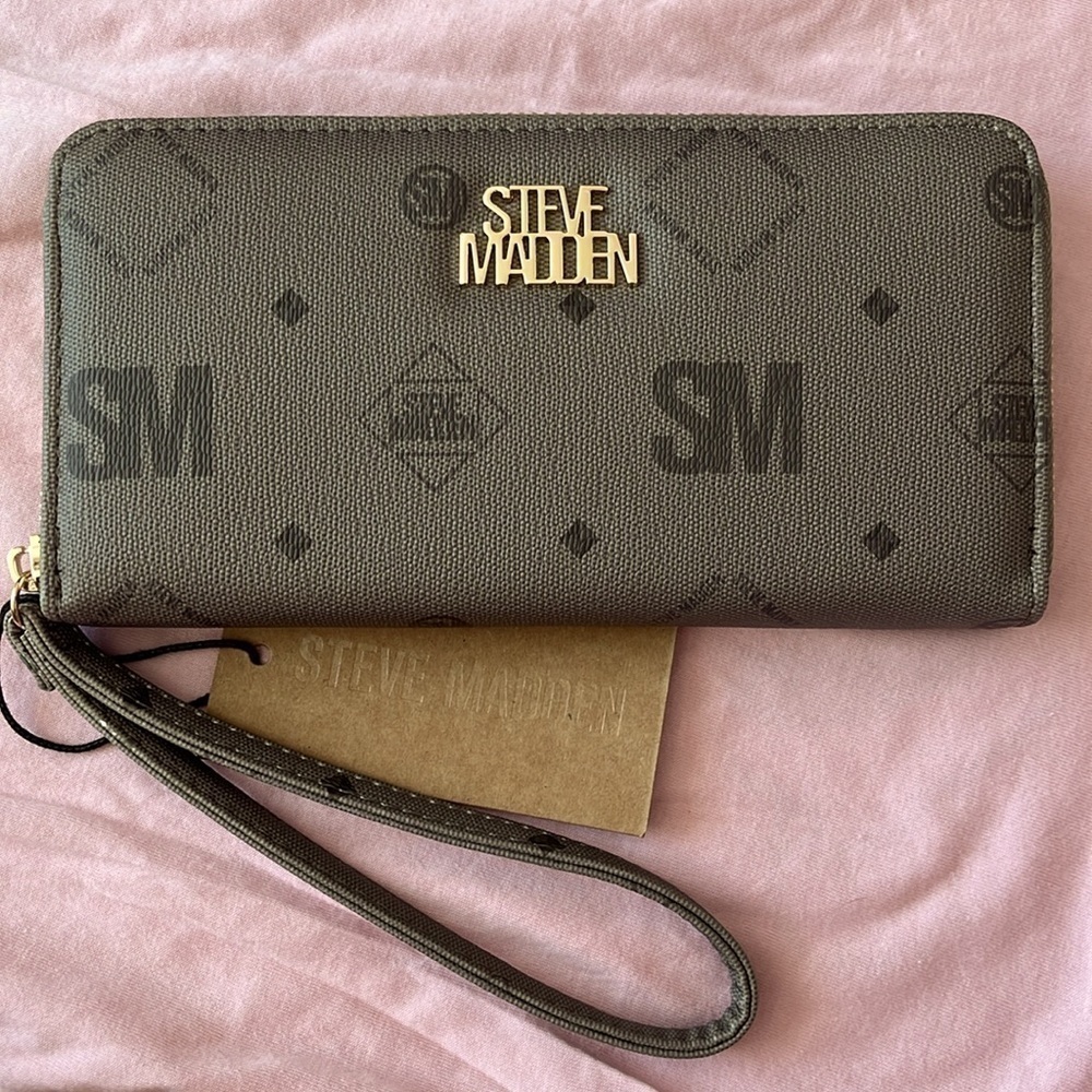Brand New Steve Madden Olive Green Large Emmy Zip Around Wristlet Wallet - Picture 14 of 14